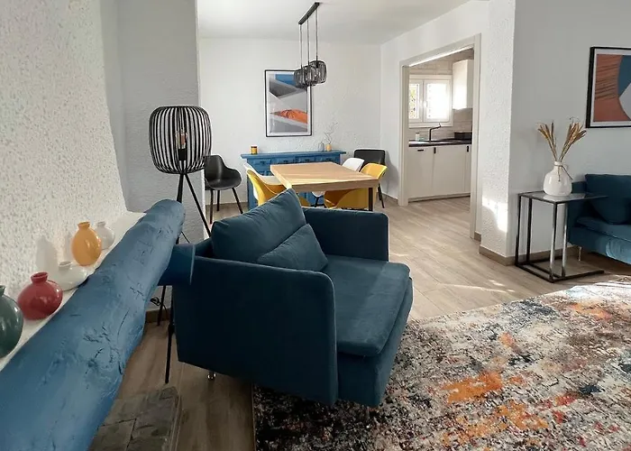 Charming In Eldorado Playa. Дом отдыха Камбрильс